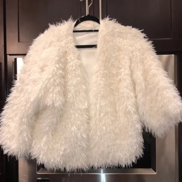 Srenchi white faux fur 3/4 length jacket. Size large - Picture 1 of 6